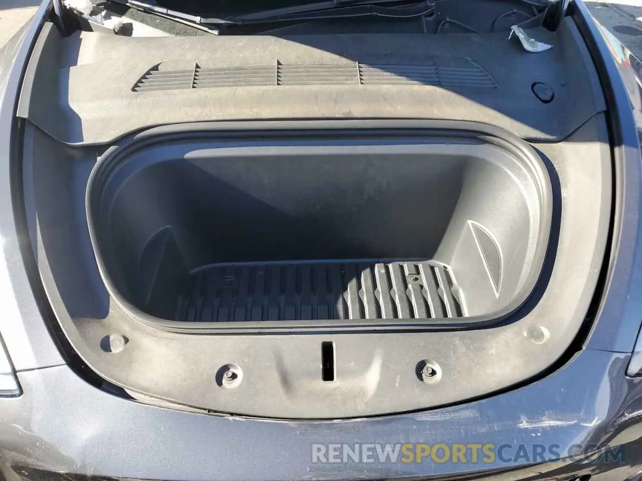 12 Photograph of a damaged car 7SAYGDEFXNF406060 TESLA MODEL Y 2022