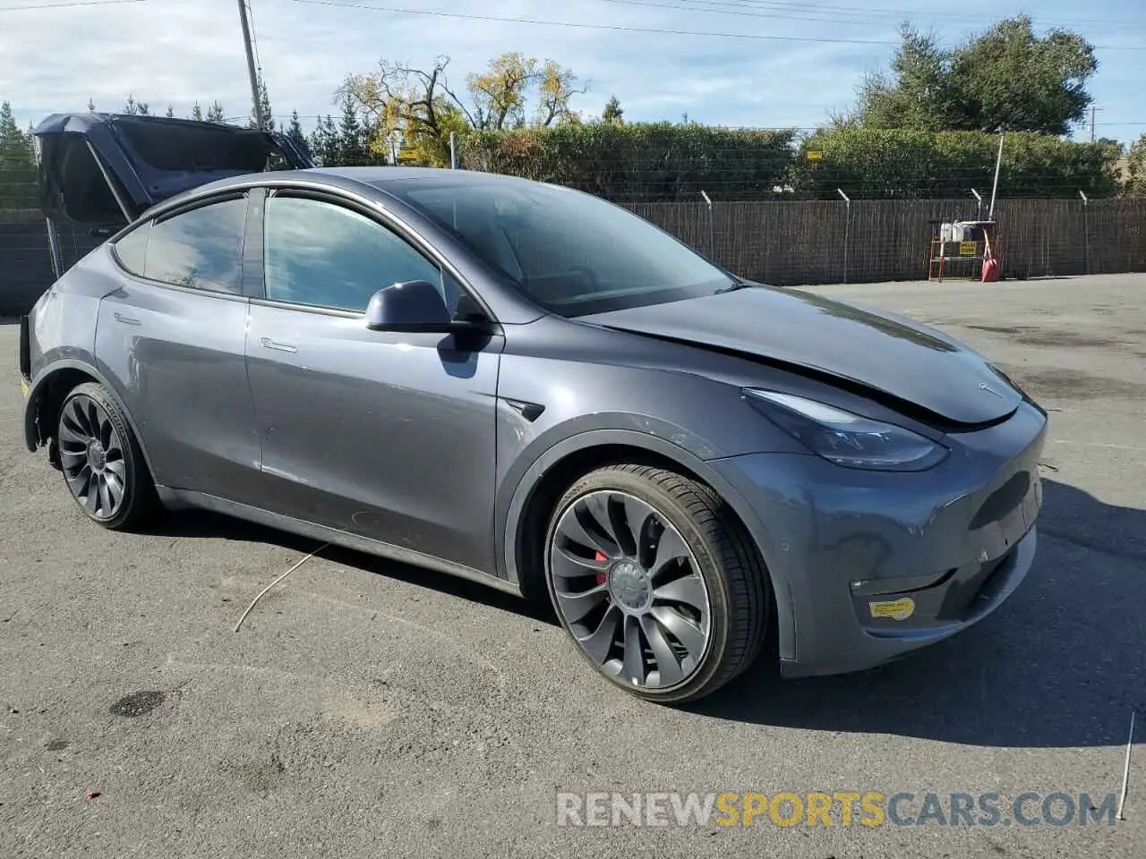 4 Photograph of a damaged car 7SAYGDEFXNF406060 TESLA MODEL Y 2022