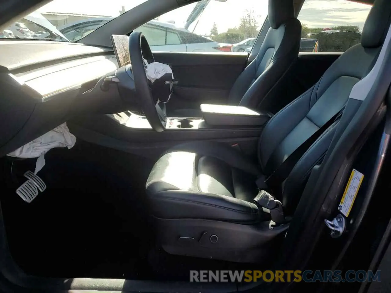 7 Photograph of a damaged car 7SAYGDEFXNF406060 TESLA MODEL Y 2022