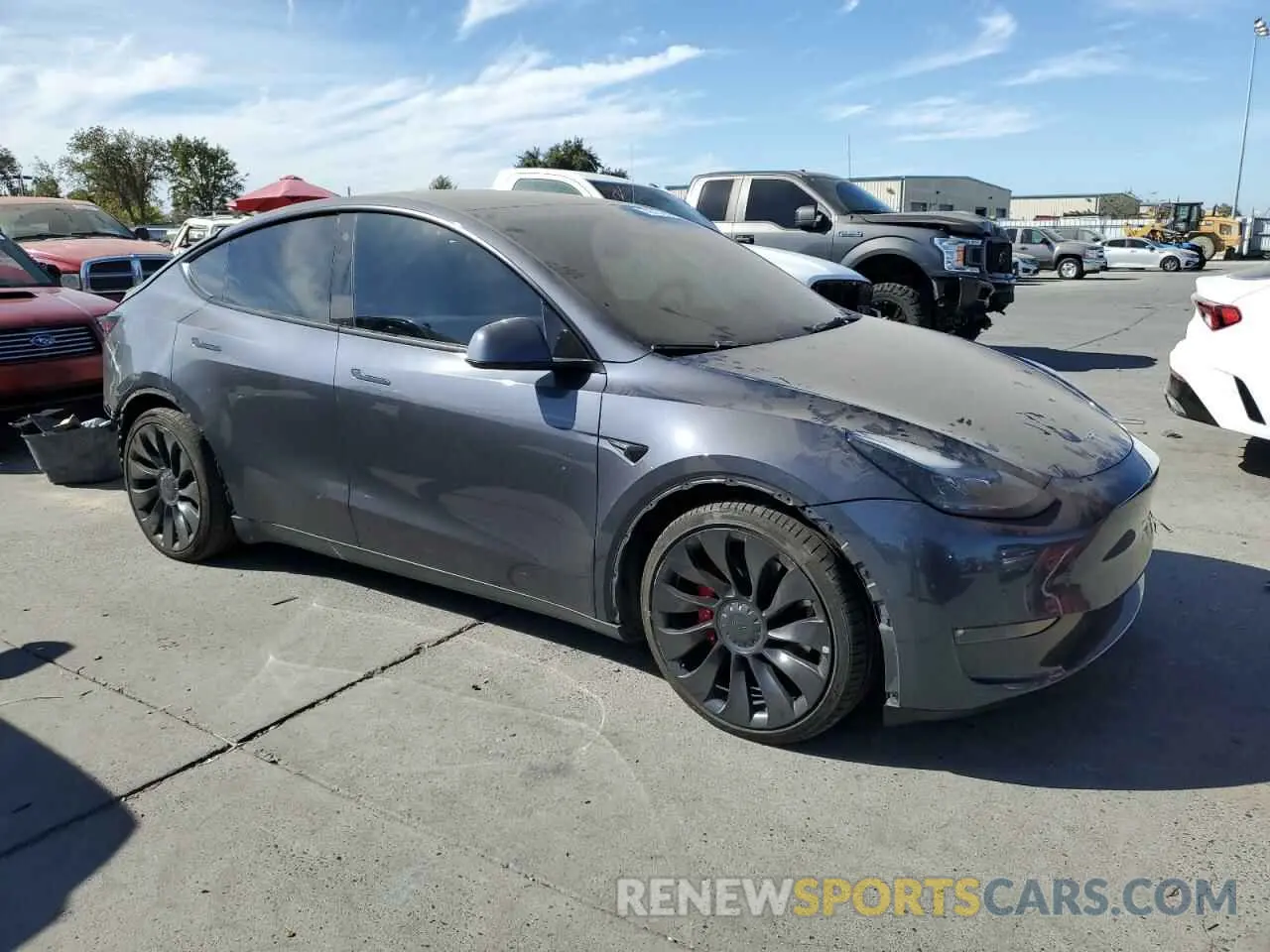 4 Photograph of a damaged car 7SAYGDEFXNF410528 TESLA MODEL Y 2022