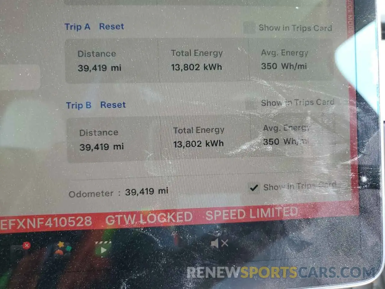 9 Photograph of a damaged car 7SAYGDEFXNF410528 TESLA MODEL Y 2022