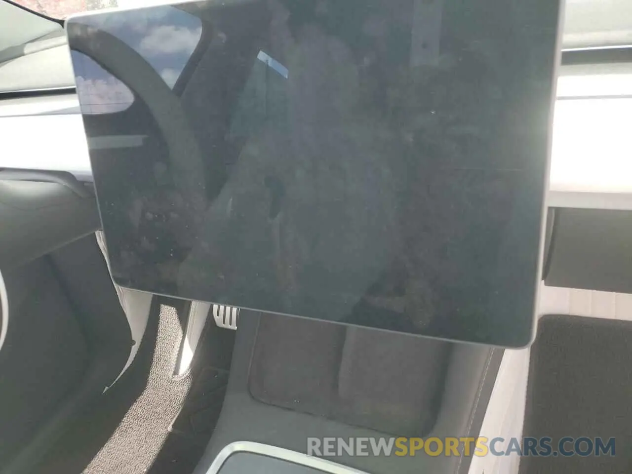 9 Photograph of a damaged car 7SAYGDEFXNF410531 TESLA MODEL Y 2022