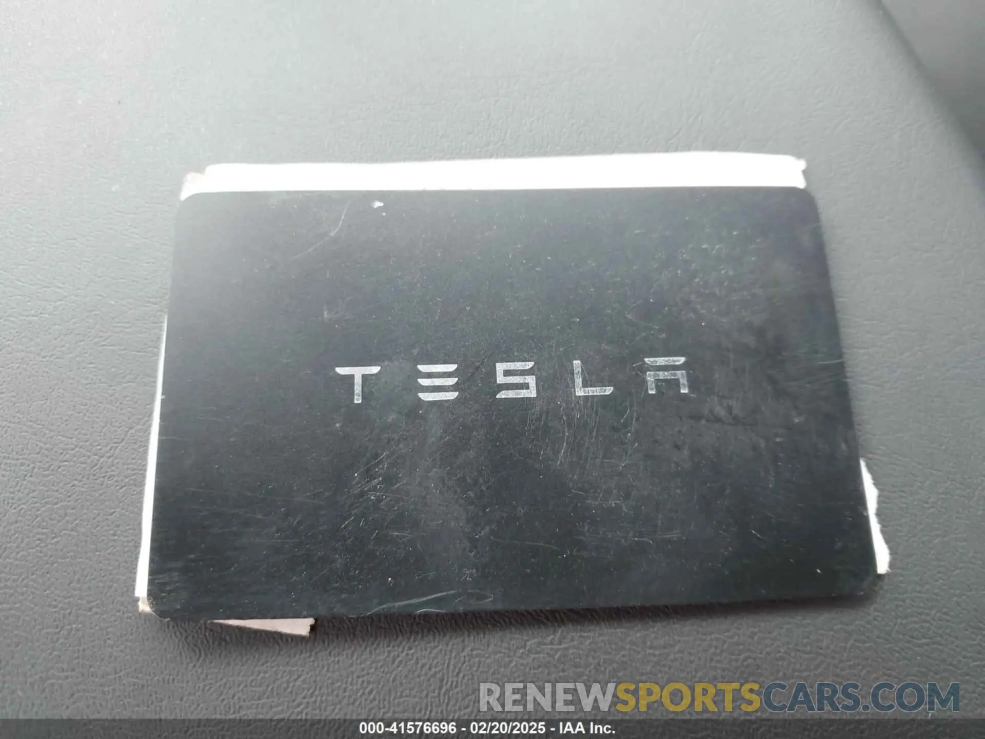 11 Photograph of a damaged car 7SAYGDEFXNF444386 TESLA MODEL Y 2022