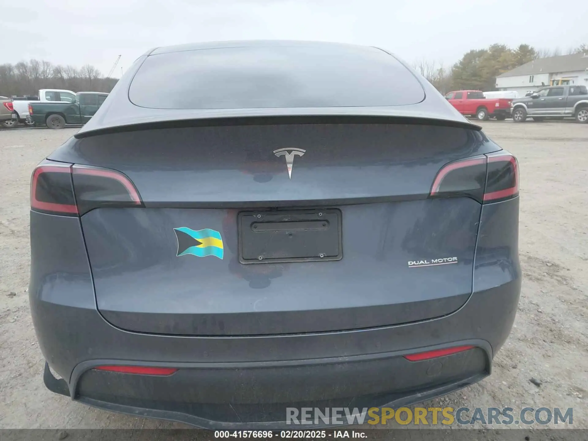 16 Photograph of a damaged car 7SAYGDEFXNF444386 TESLA MODEL Y 2022