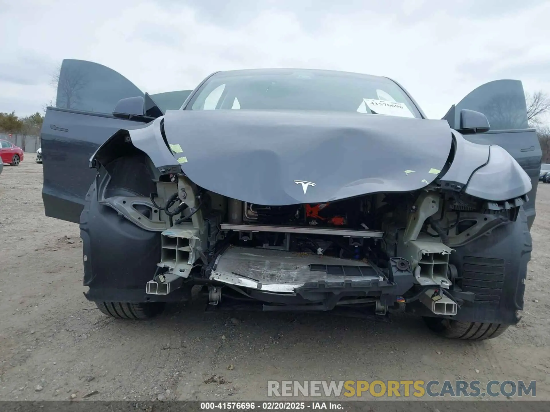 6 Photograph of a damaged car 7SAYGDEFXNF444386 TESLA MODEL Y 2022