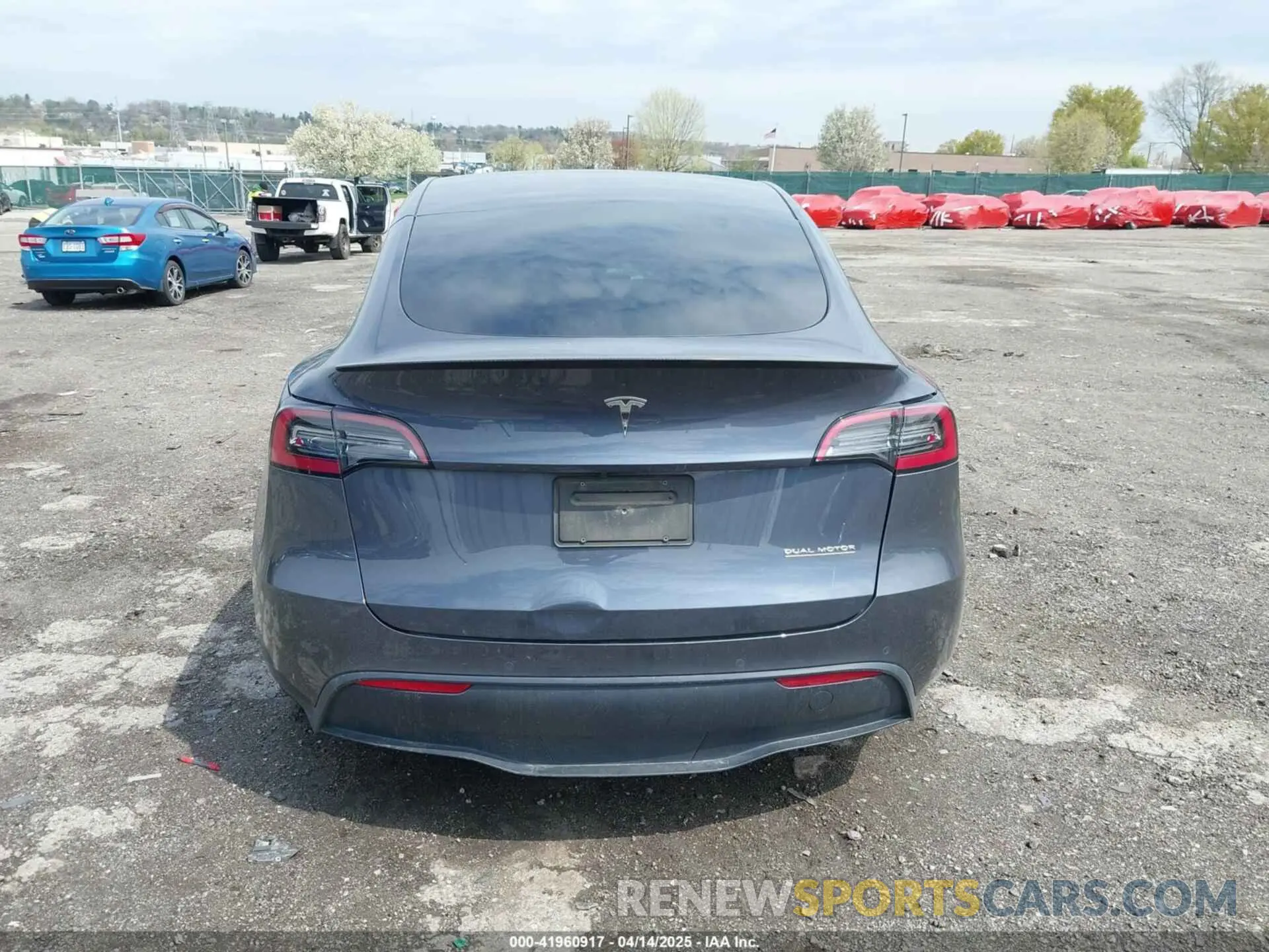 16 Photograph of a damaged car 7SAYGDEFXNF462693 TESLA MODEL Y 2022