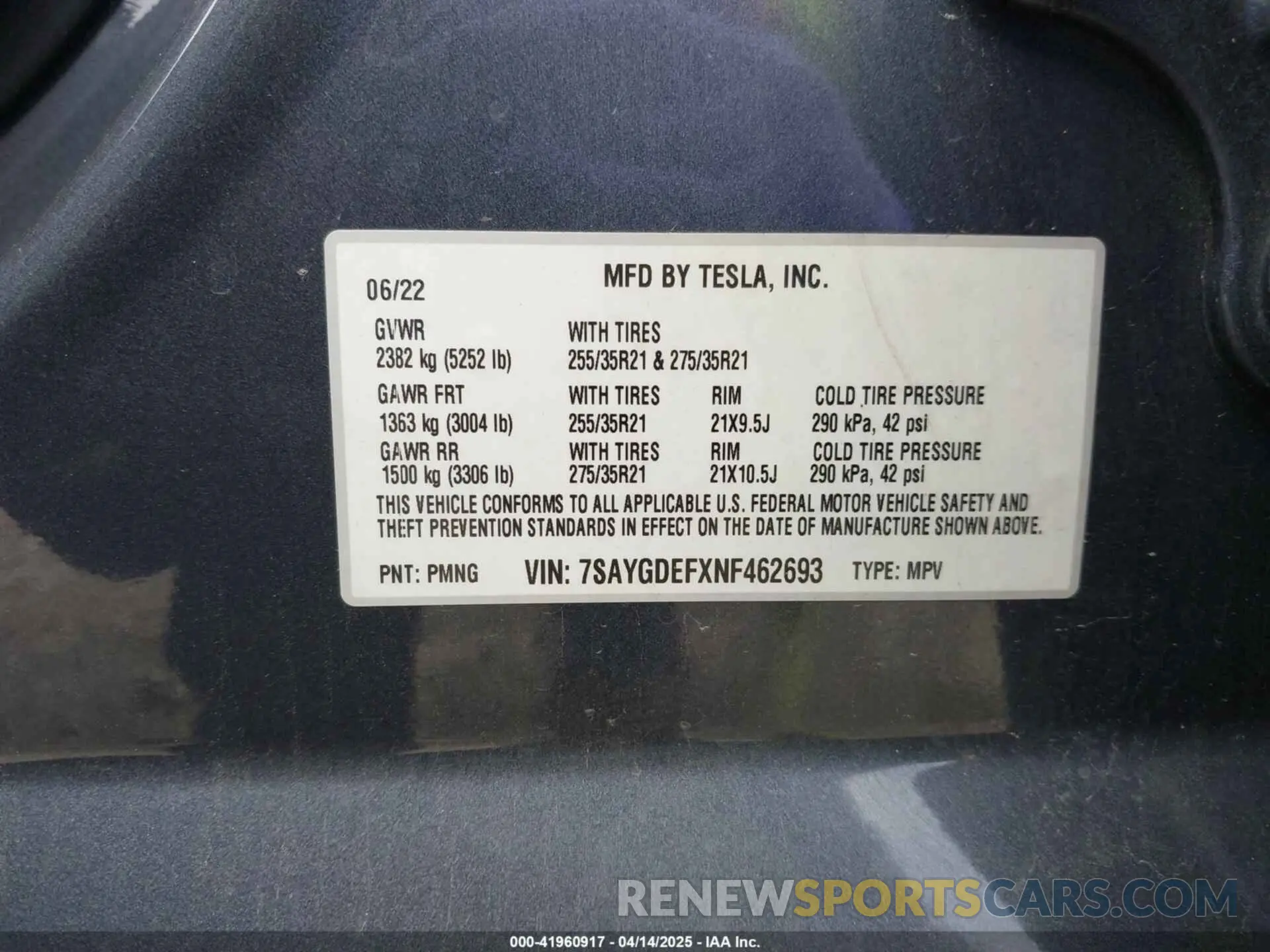 9 Photograph of a damaged car 7SAYGDEFXNF462693 TESLA MODEL Y 2022