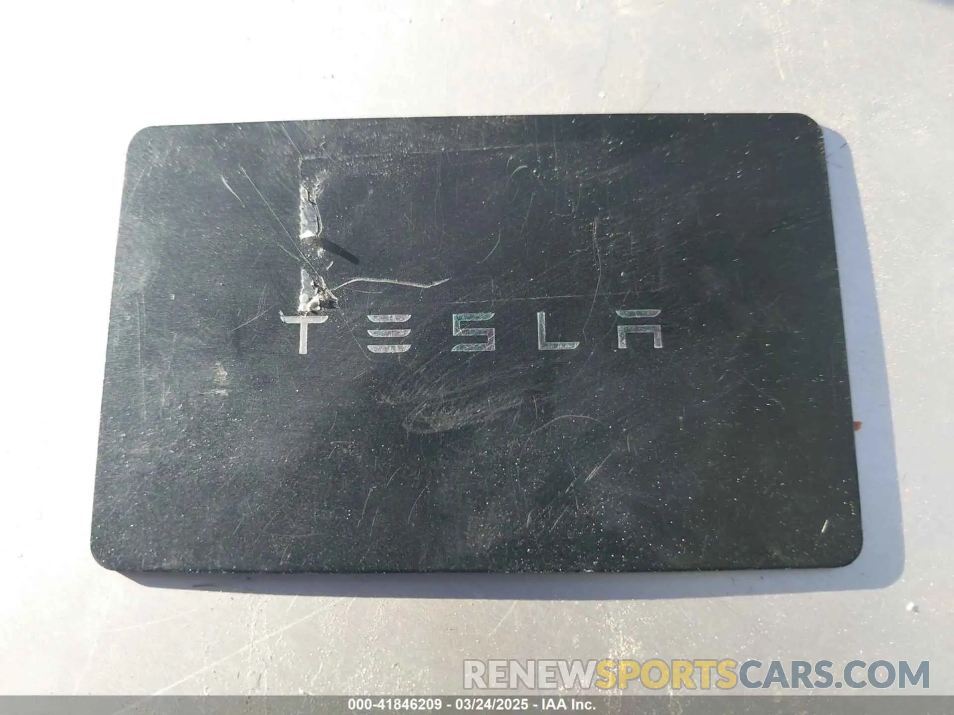 11 Photograph of a damaged car 7SAYGDEFXNF488274 TESLA MODEL Y 2022