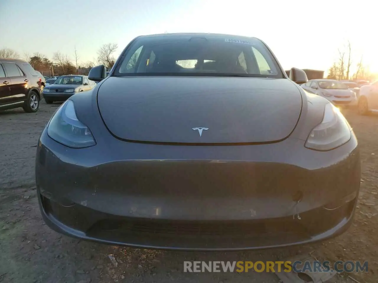 5 Photograph of a damaged car 7SAYGDEFXNF495306 TESLA MODEL Y 2022