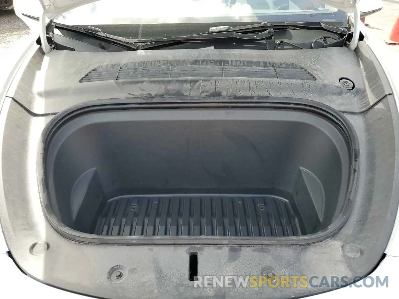 12 Photograph of a damaged car 7SAYGDEFXNF510418 TESLA MODEL Y 2022
