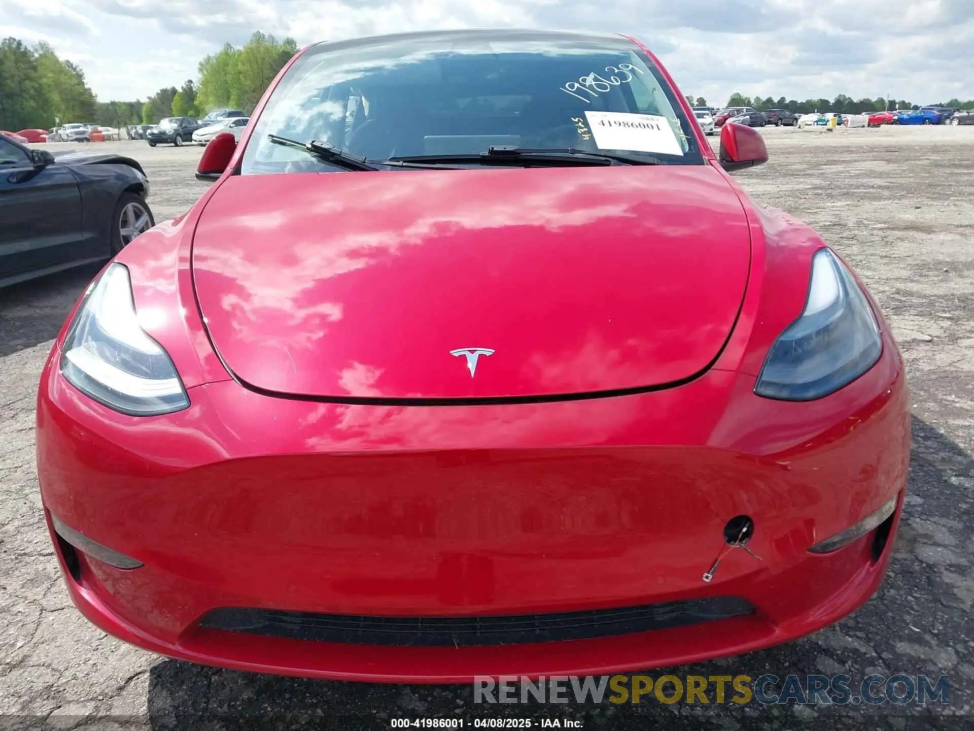 11 Photograph of a damaged car 7SAYGDEFXNF513951 TESLA MODEL Y 2022