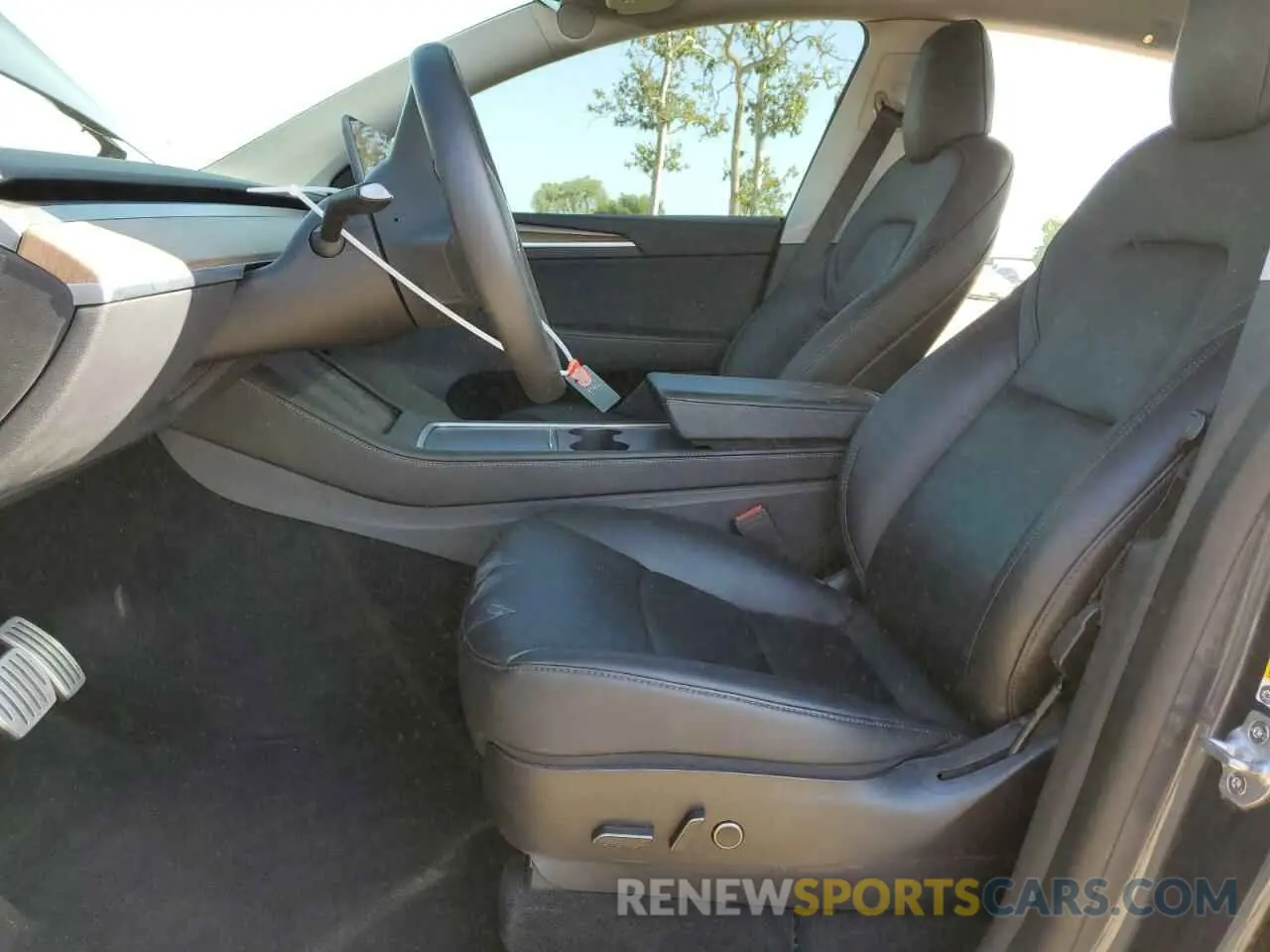 7 Photograph of a damaged car 7SAYGDEFXNF521502 TESLA MODEL Y 2022