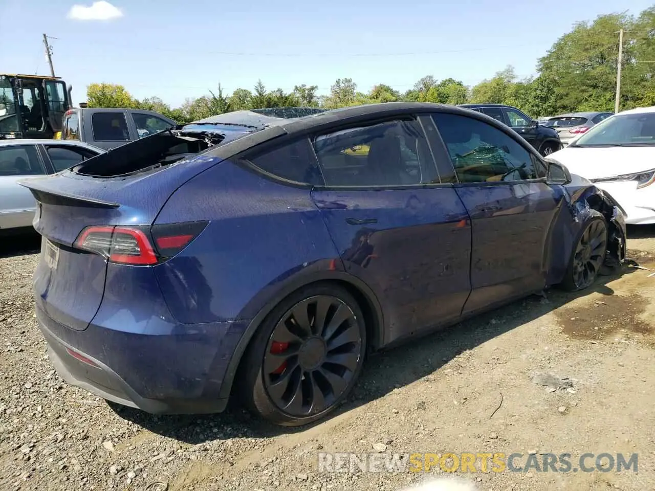 3 Photograph of a damaged car 7SAYGDEFXNF530121 TESLA MODEL Y 2022