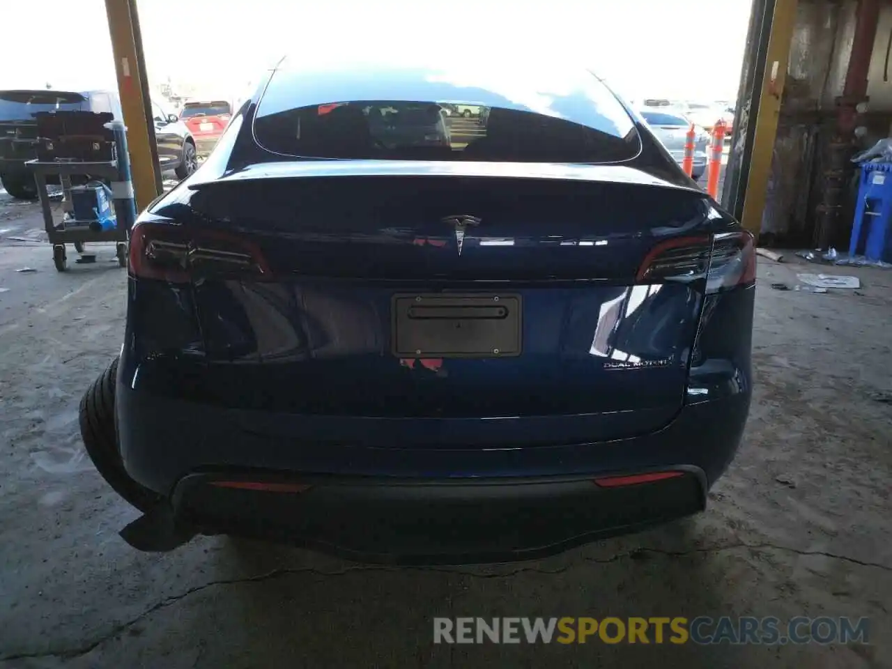 6 Photograph of a damaged car 7SAYGDEFXNF548831 TESLA MODEL Y 2022