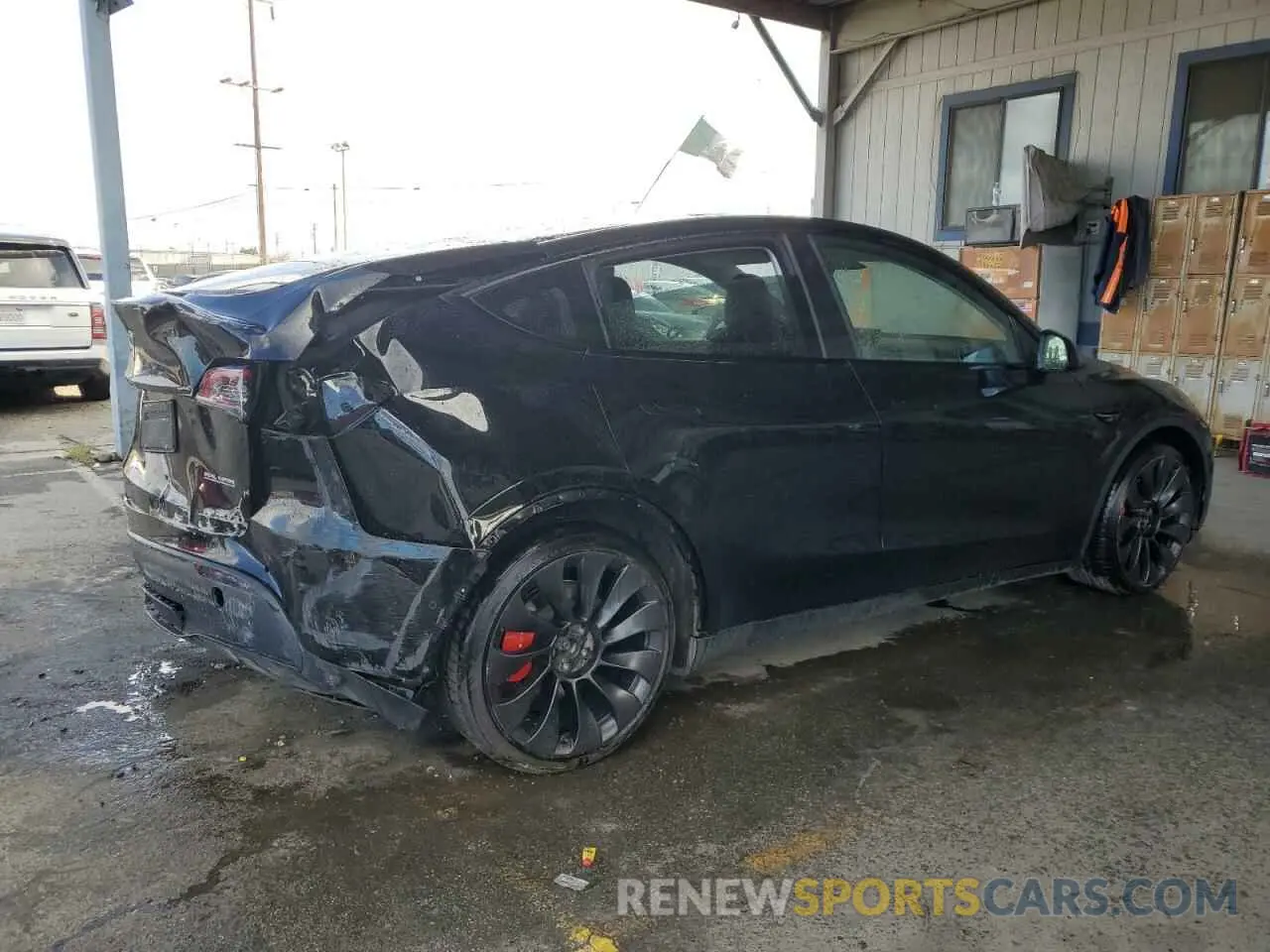 3 Photograph of a damaged car 7SAYGDEFXNF554631 TESLA MODEL Y 2022