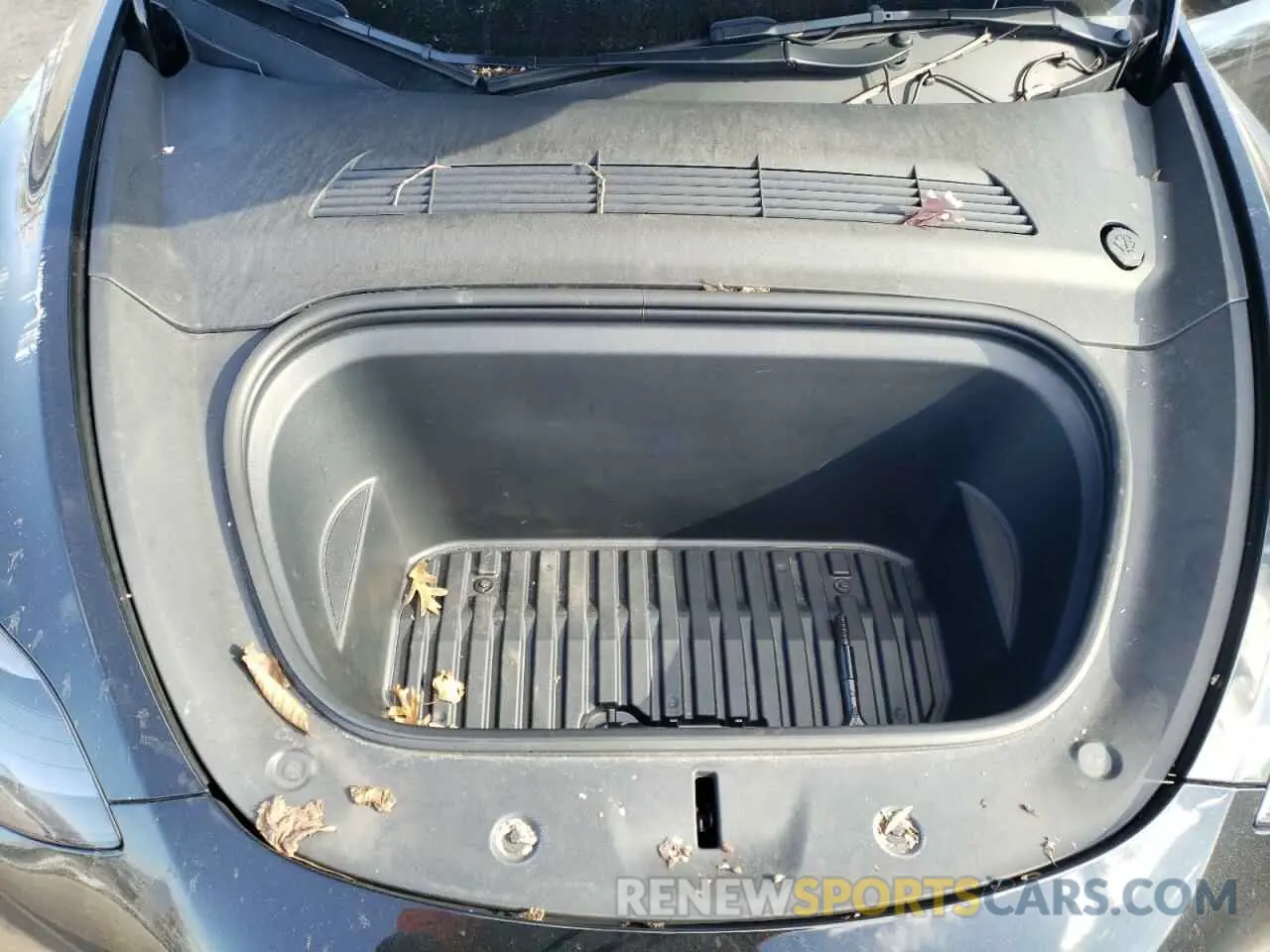 12 Photograph of a damaged car 7SAYGDEFXNF563443 TESLA MODEL Y 2022
