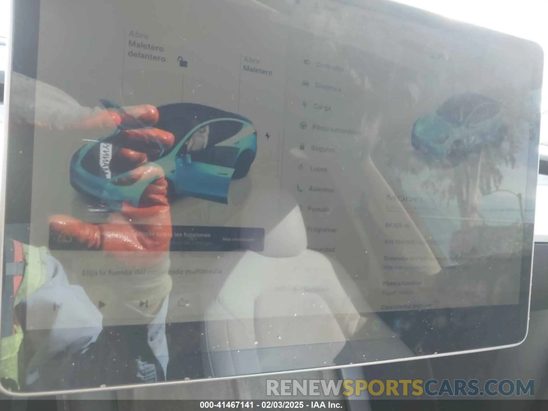 19 Photograph of a damaged car 7SAYGDEFXNF568237 TESLA MODEL Y 2022