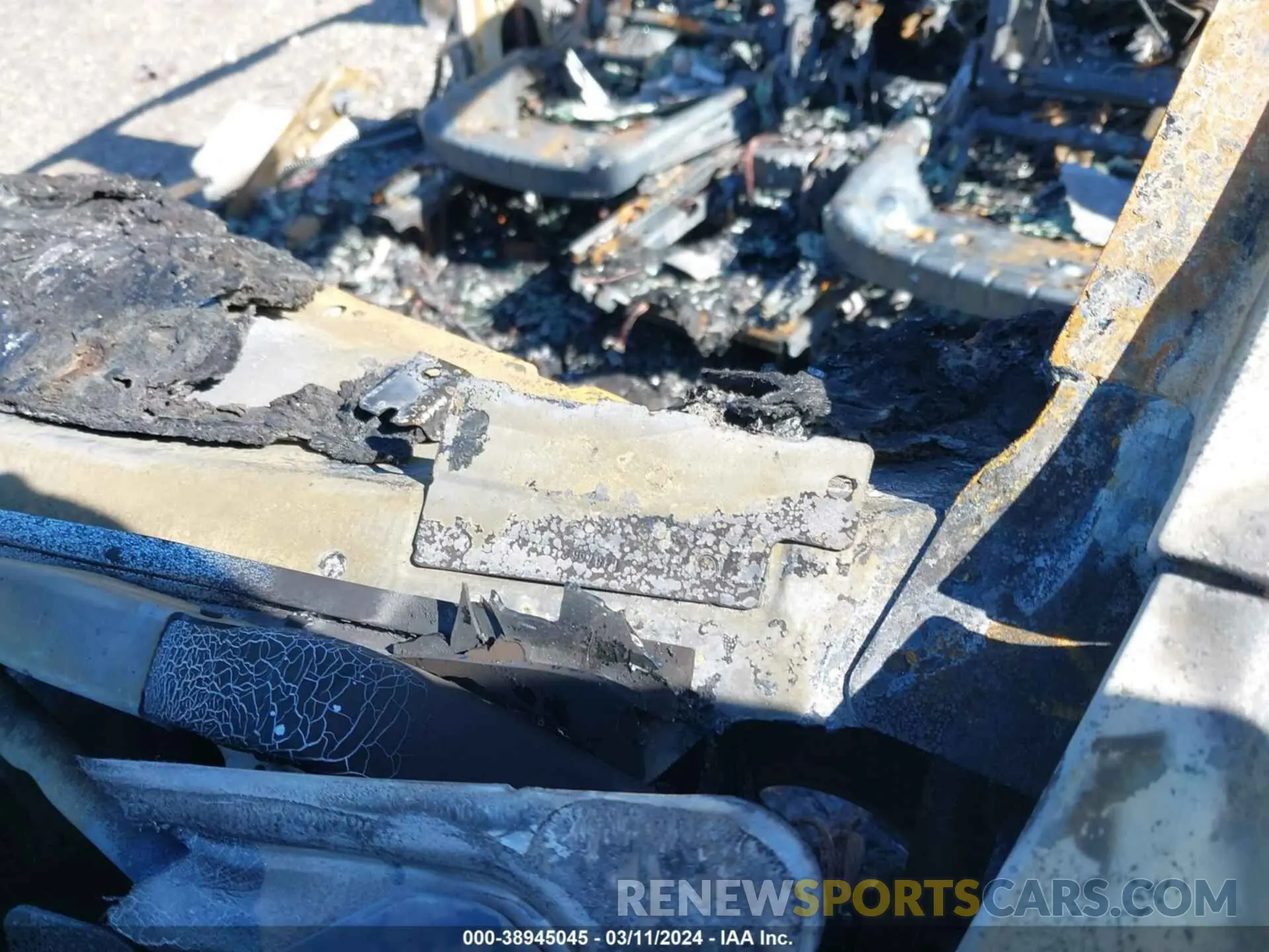 8 Photograph of a damaged car 7SAYGAEE0PF591258 TESLA MODEL Y 2023