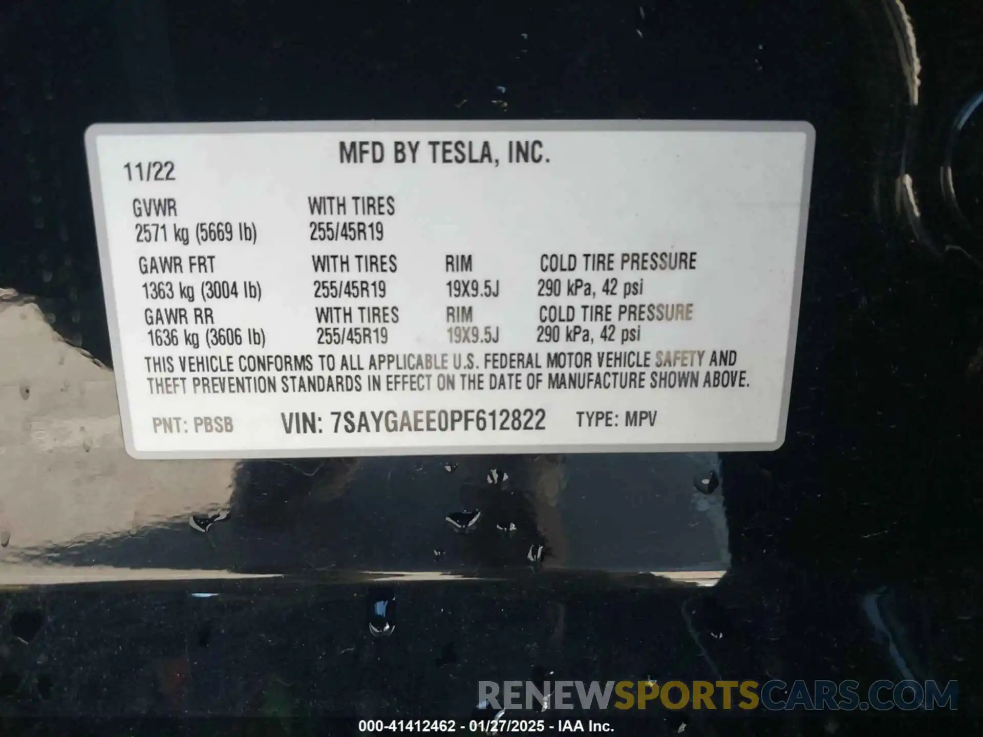 9 Photograph of a damaged car 7SAYGAEE0PF612822 TESLA MODEL Y 2023