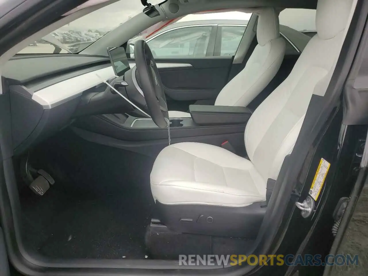 7 Photograph of a damaged car 7SAYGAEE0PF642810 TESLA MODEL Y 2023