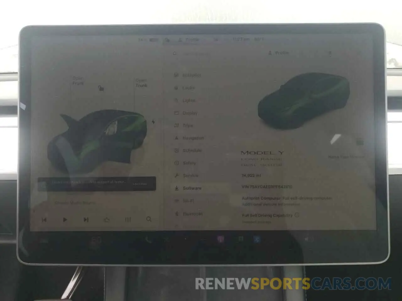 9 Photograph of a damaged car 7SAYGAEE0PF642810 TESLA MODEL Y 2023