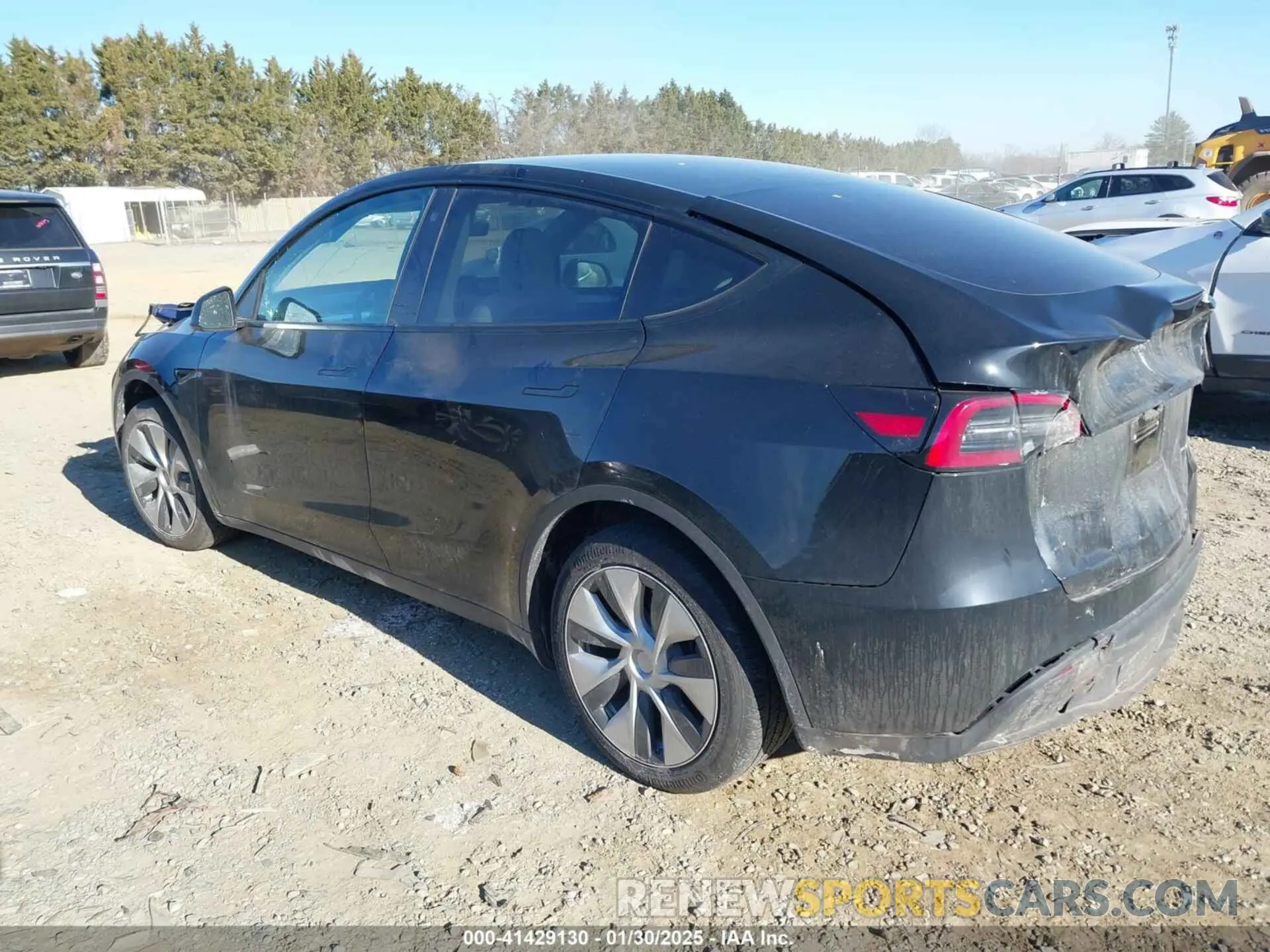 3 Photograph of a damaged car 7SAYGAEE0PF646470 TESLA MODEL Y 2023
