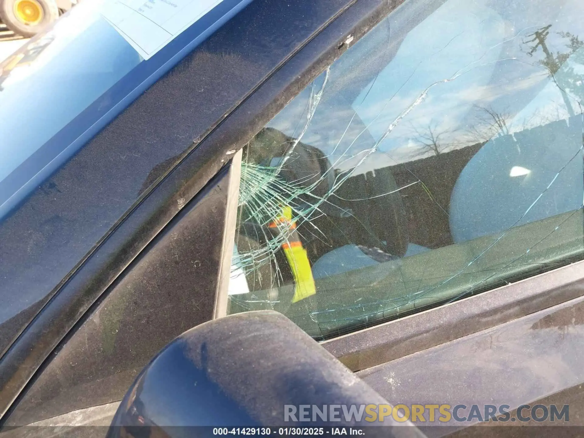 6 Photograph of a damaged car 7SAYGAEE0PF646470 TESLA MODEL Y 2023