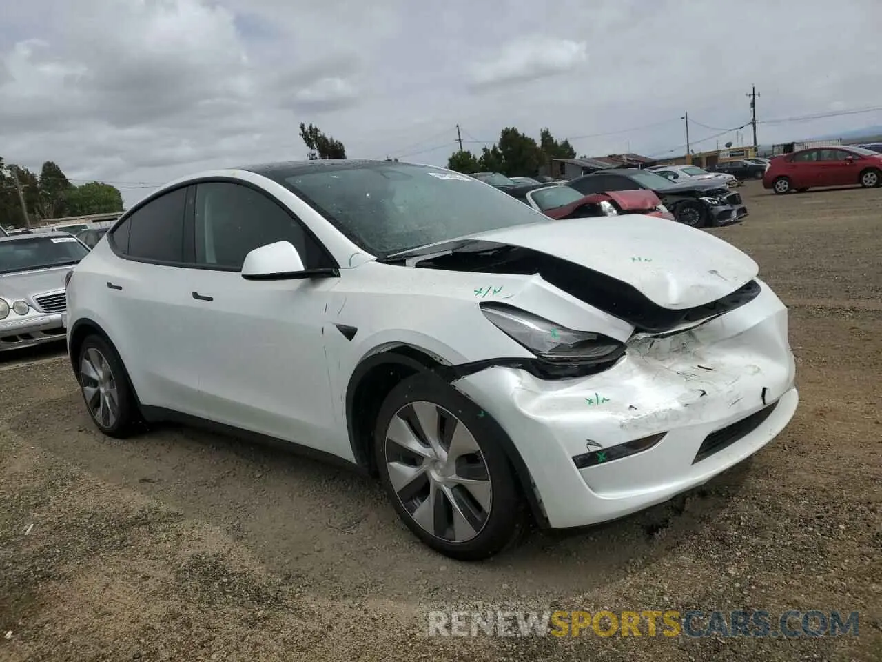 4 Photograph of a damaged car 7SAYGAEE0PF693613 TESLA MODEL Y 2023