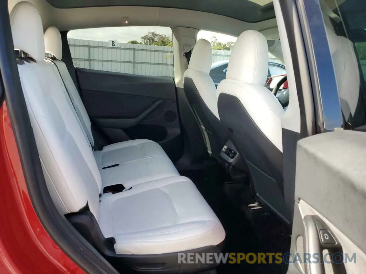10 Photograph of a damaged car 7SAYGAEE0PF740624 TESLA MODEL Y 2023