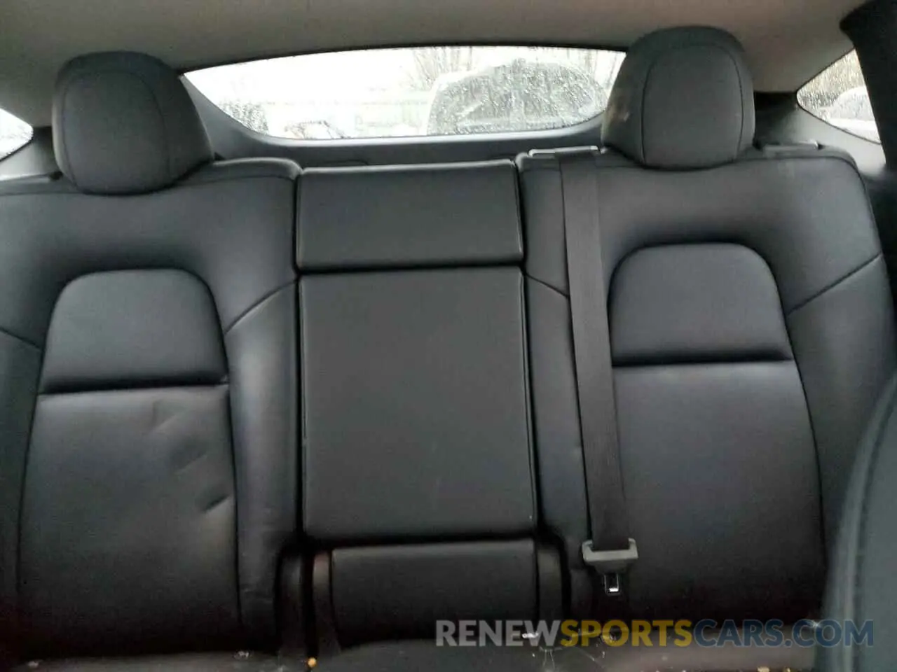 10 Photograph of a damaged car 7SAYGAEE0PF742387 TESLA MODEL Y 2023
