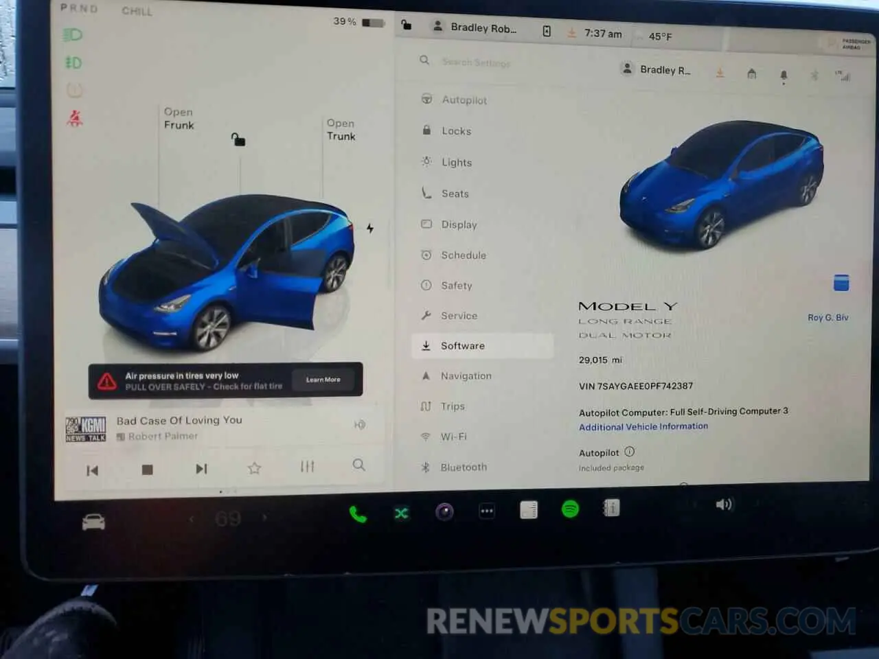 9 Photograph of a damaged car 7SAYGAEE0PF742387 TESLA MODEL Y 2023