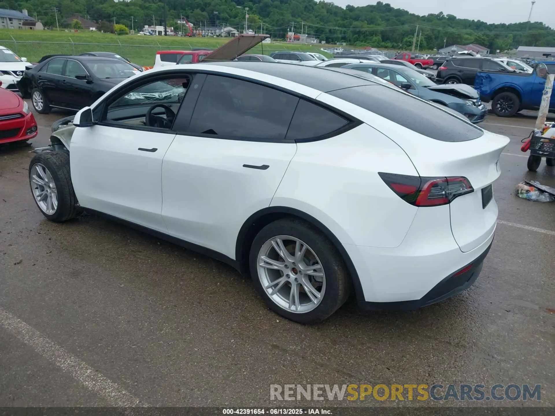 3 Photograph of a damaged car 7SAYGAEE0PF744494 TESLA MODEL Y 2023
