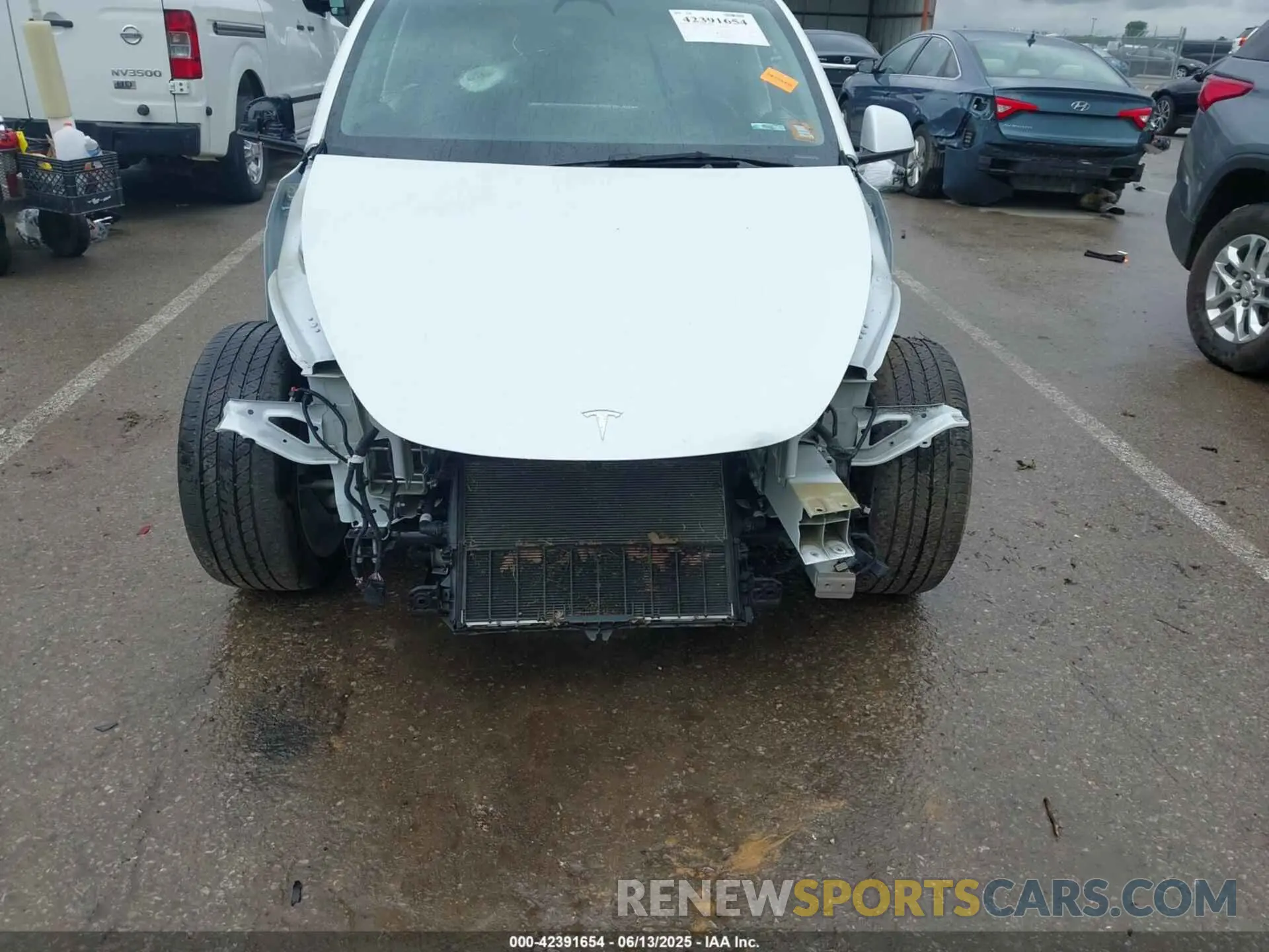 6 Photograph of a damaged car 7SAYGAEE0PF744494 TESLA MODEL Y 2023