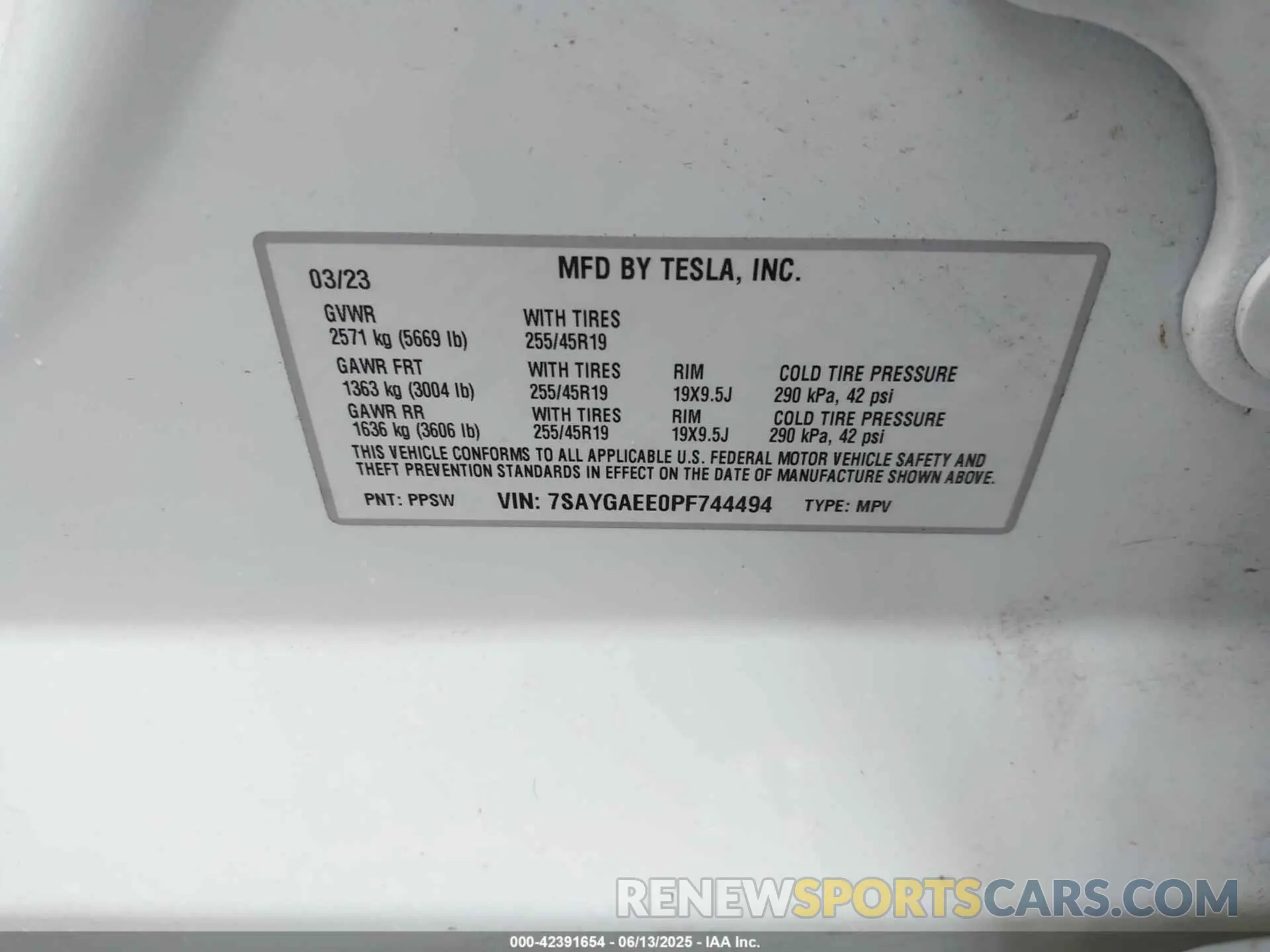 9 Photograph of a damaged car 7SAYGAEE0PF744494 TESLA MODEL Y 2023