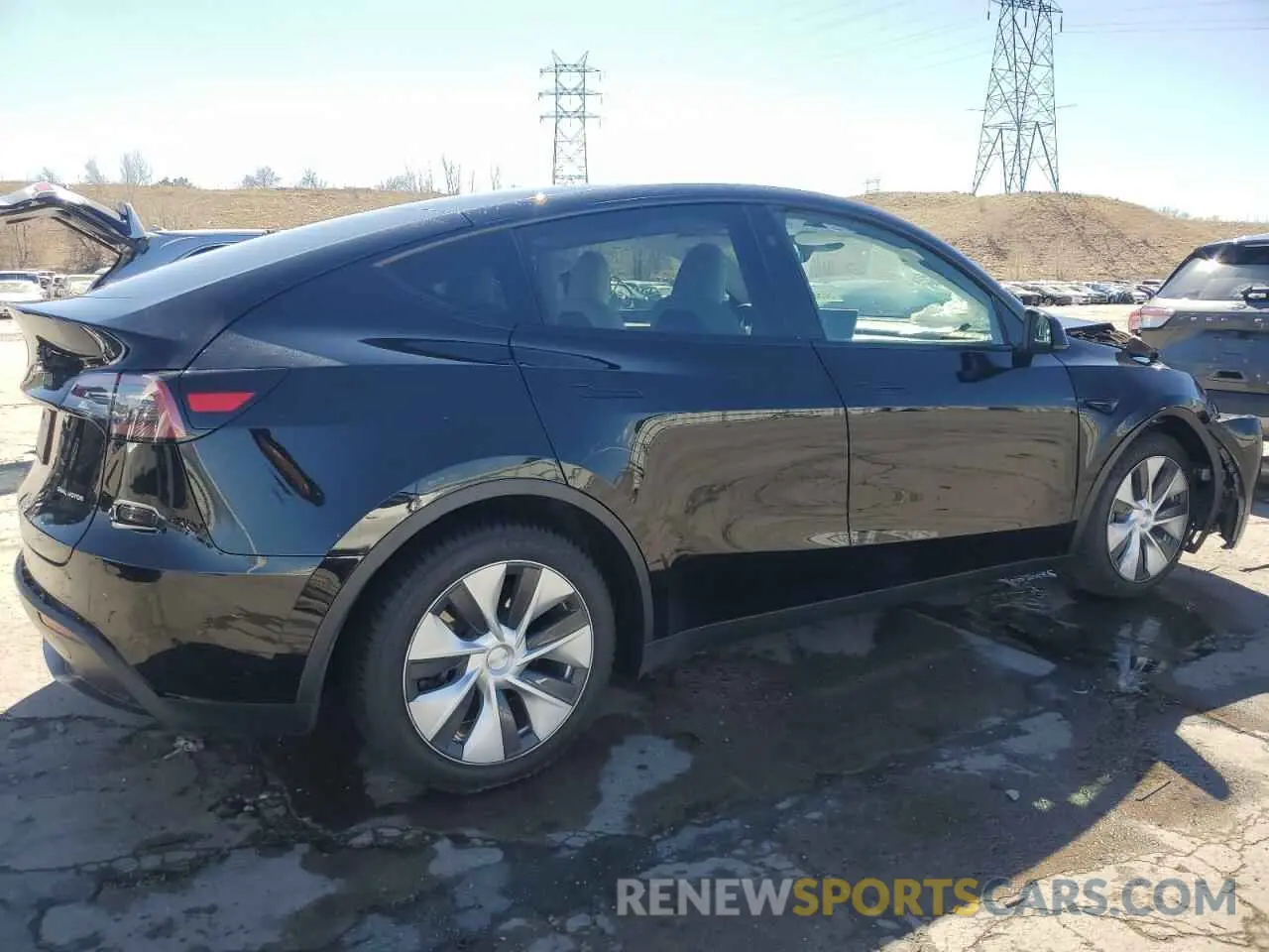 3 Photograph of a damaged car 7SAYGAEE0PF824894 TESLA MODEL Y 2023