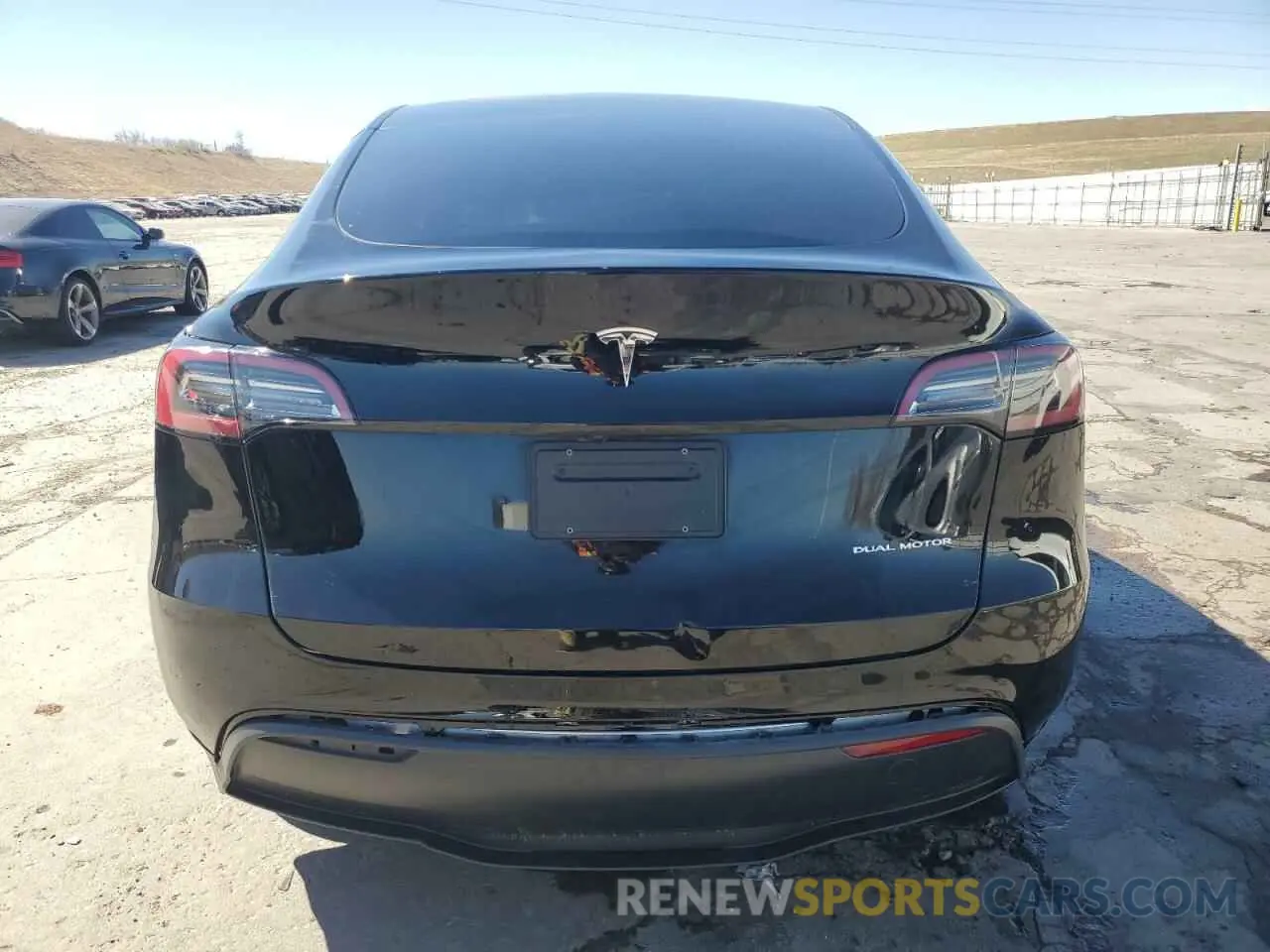 6 Photograph of a damaged car 7SAYGAEE0PF824894 TESLA MODEL Y 2023