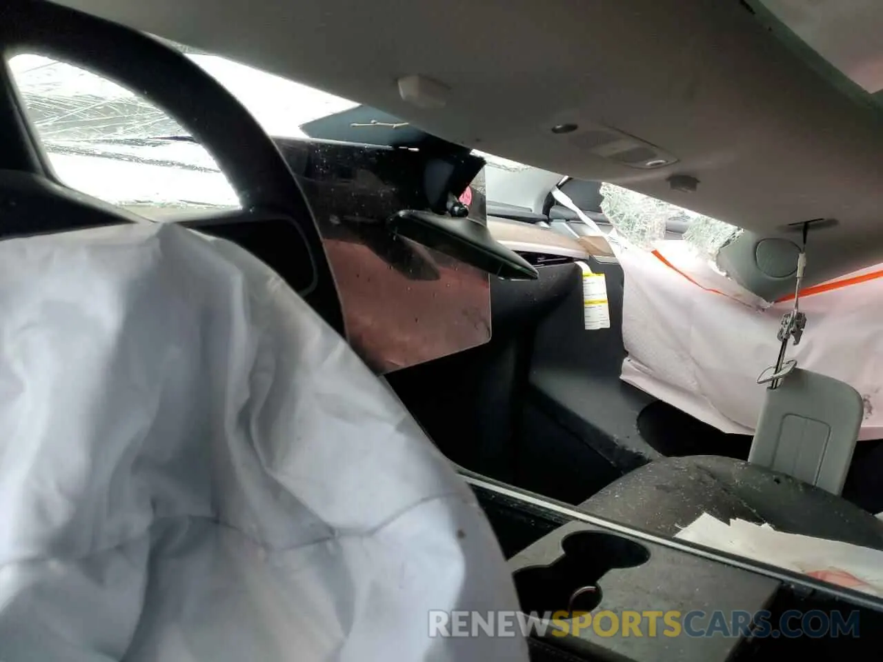 9 Photograph of a damaged car 7SAYGAEE0PF832185 TESLA MODEL Y 2023