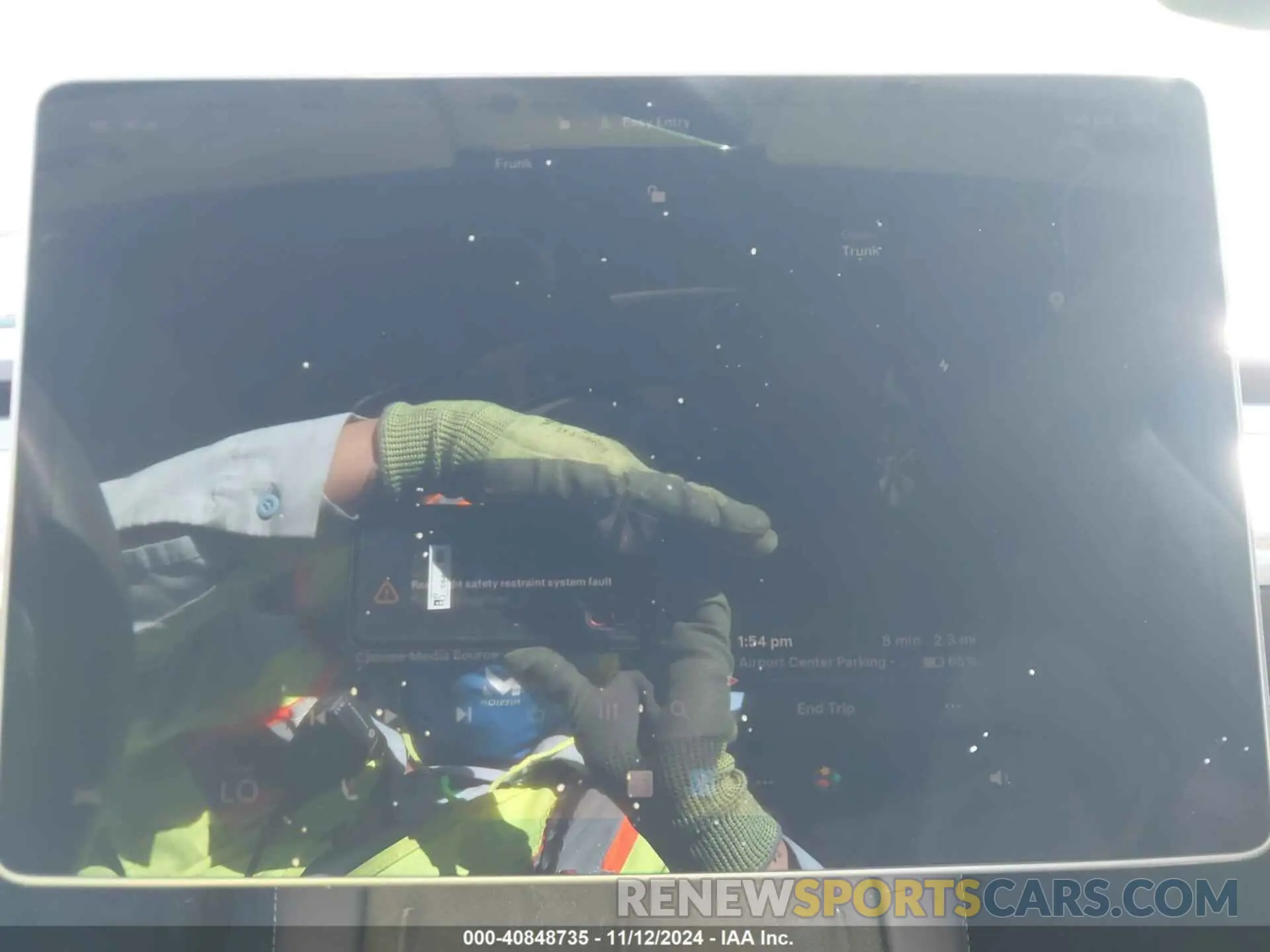 18 Photograph of a damaged car 7SAYGAEE0PF868345 TESLA MODEL Y 2023