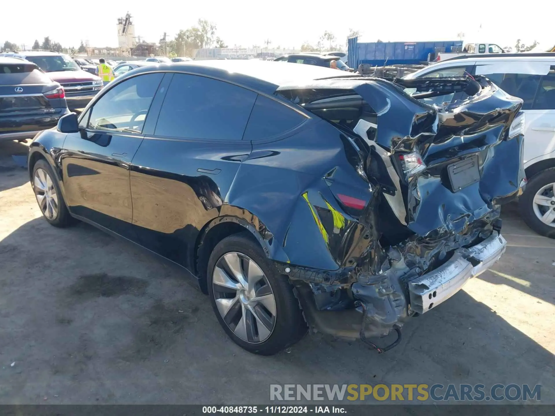 3 Photograph of a damaged car 7SAYGAEE0PF868345 TESLA MODEL Y 2023