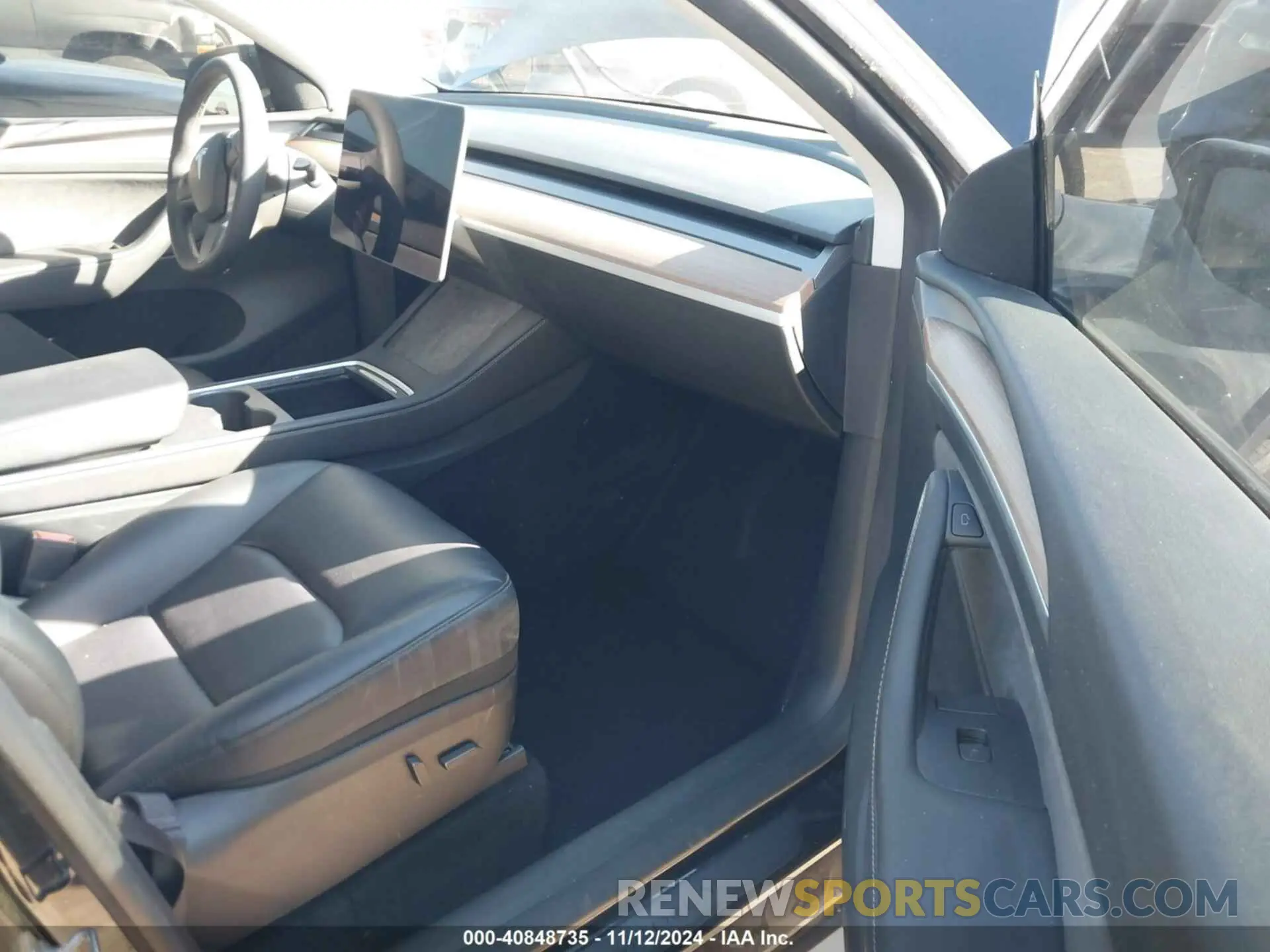 5 Photograph of a damaged car 7SAYGAEE0PF868345 TESLA MODEL Y 2023