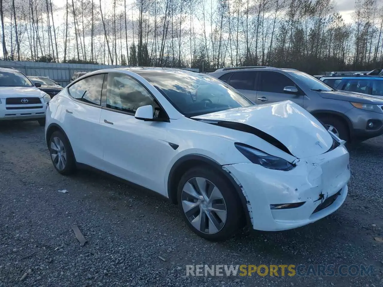 4 Photograph of a damaged car 7SAYGAEE0PF871858 TESLA MODEL Y 2023