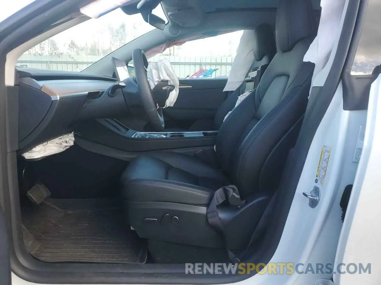 7 Photograph of a damaged car 7SAYGAEE0PF871858 TESLA MODEL Y 2023