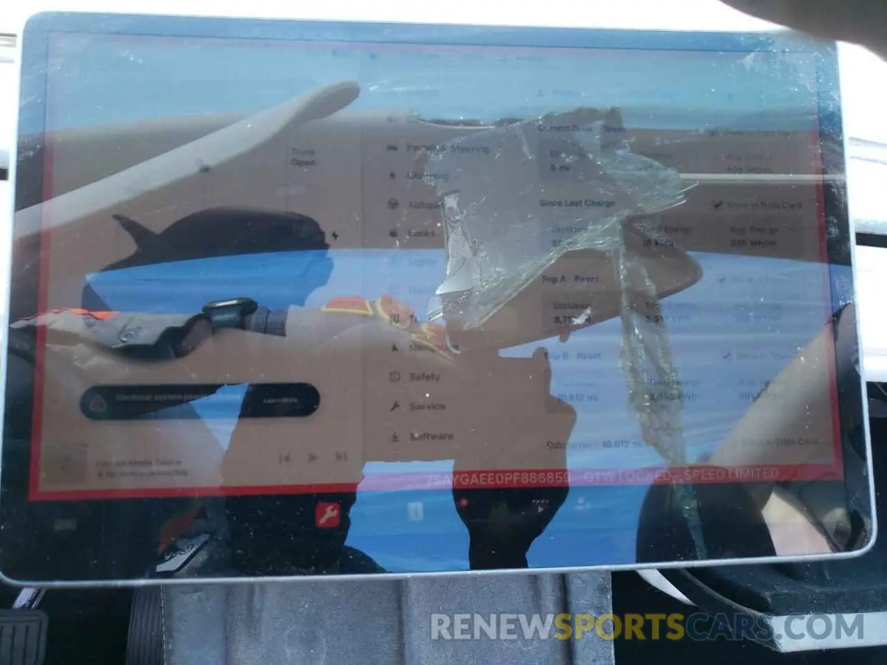 9 Photograph of a damaged car 7SAYGAEE0PF886859 TESLA MODEL Y 2023