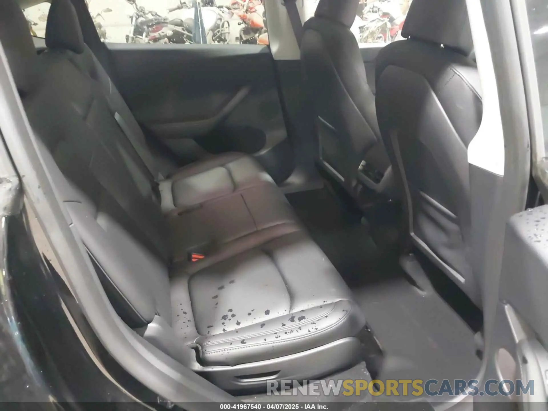 8 Photograph of a damaged car 7SAYGAEE0PF888983 TESLA MODEL Y 2023