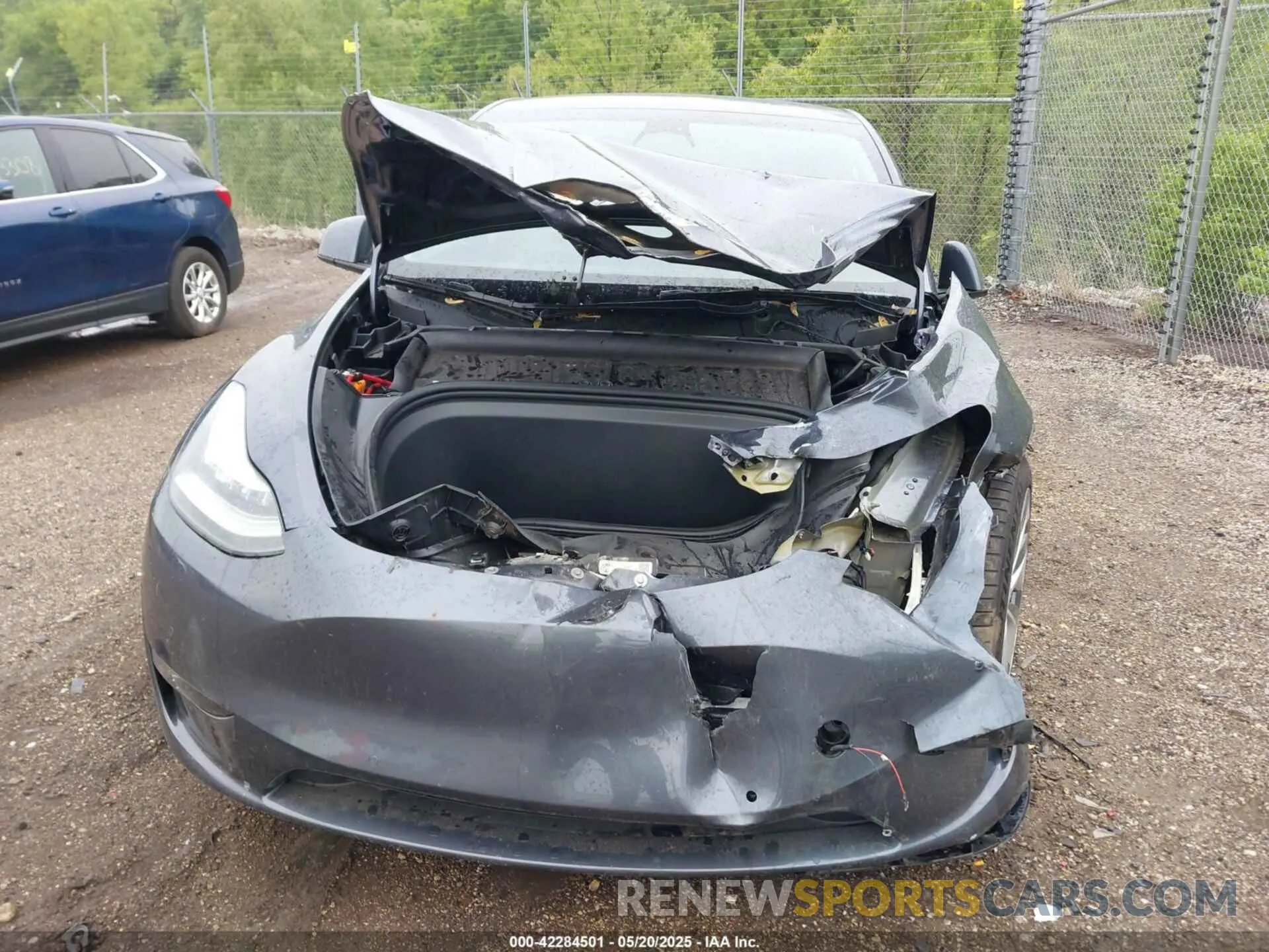 6 Photograph of a damaged car 7SAYGAEE1PF584206 TESLA MODEL Y 2023
