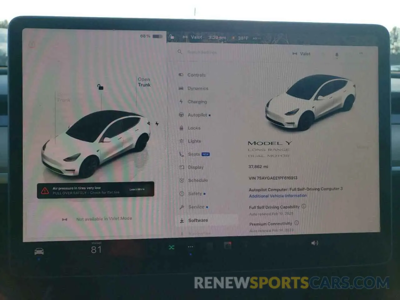 9 Photograph of a damaged car 7SAYGAEE1PF616913 TESLA MODEL Y 2023