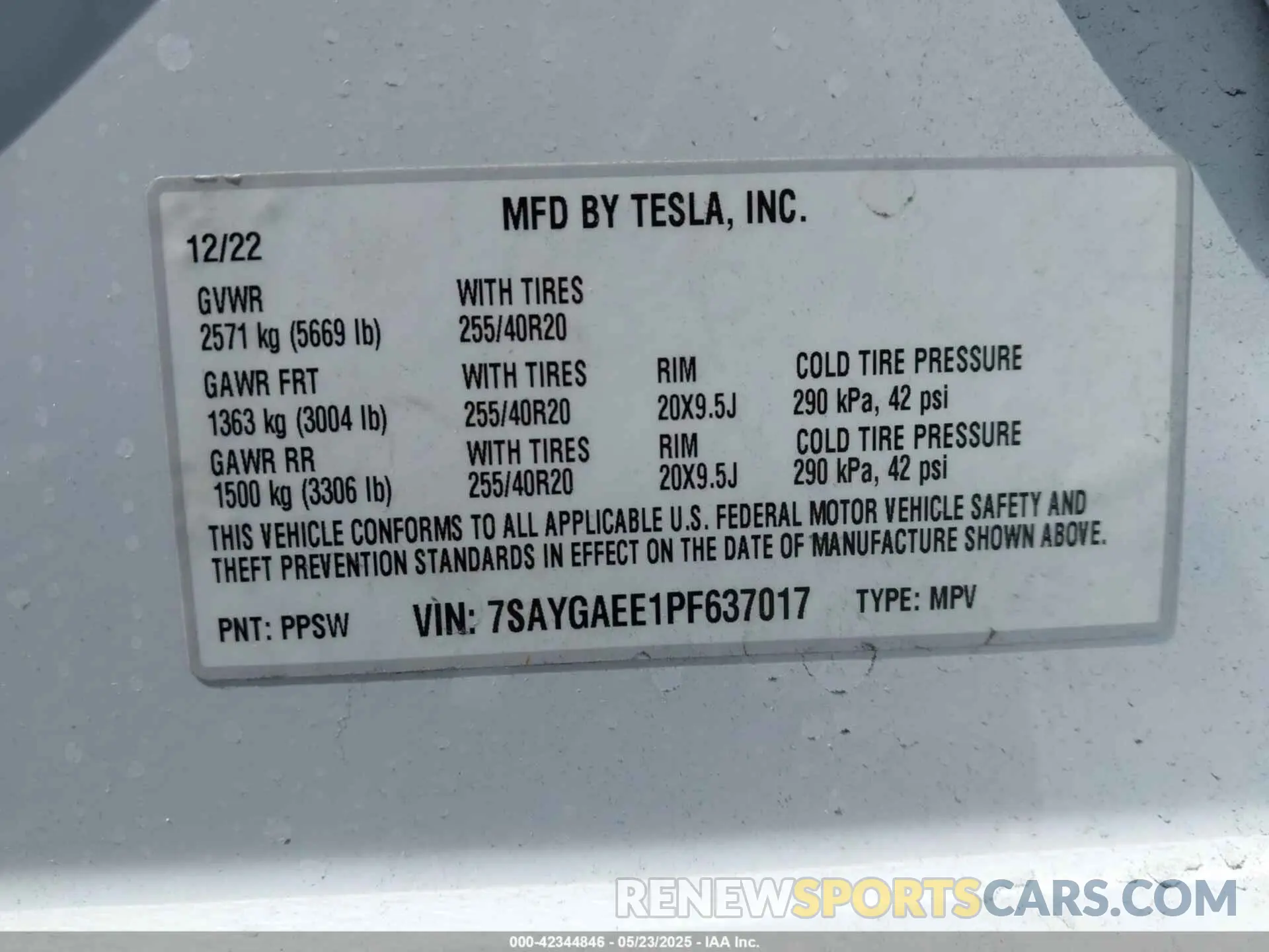 9 Photograph of a damaged car 7SAYGAEE1PF637017 TESLA MODEL Y 2023