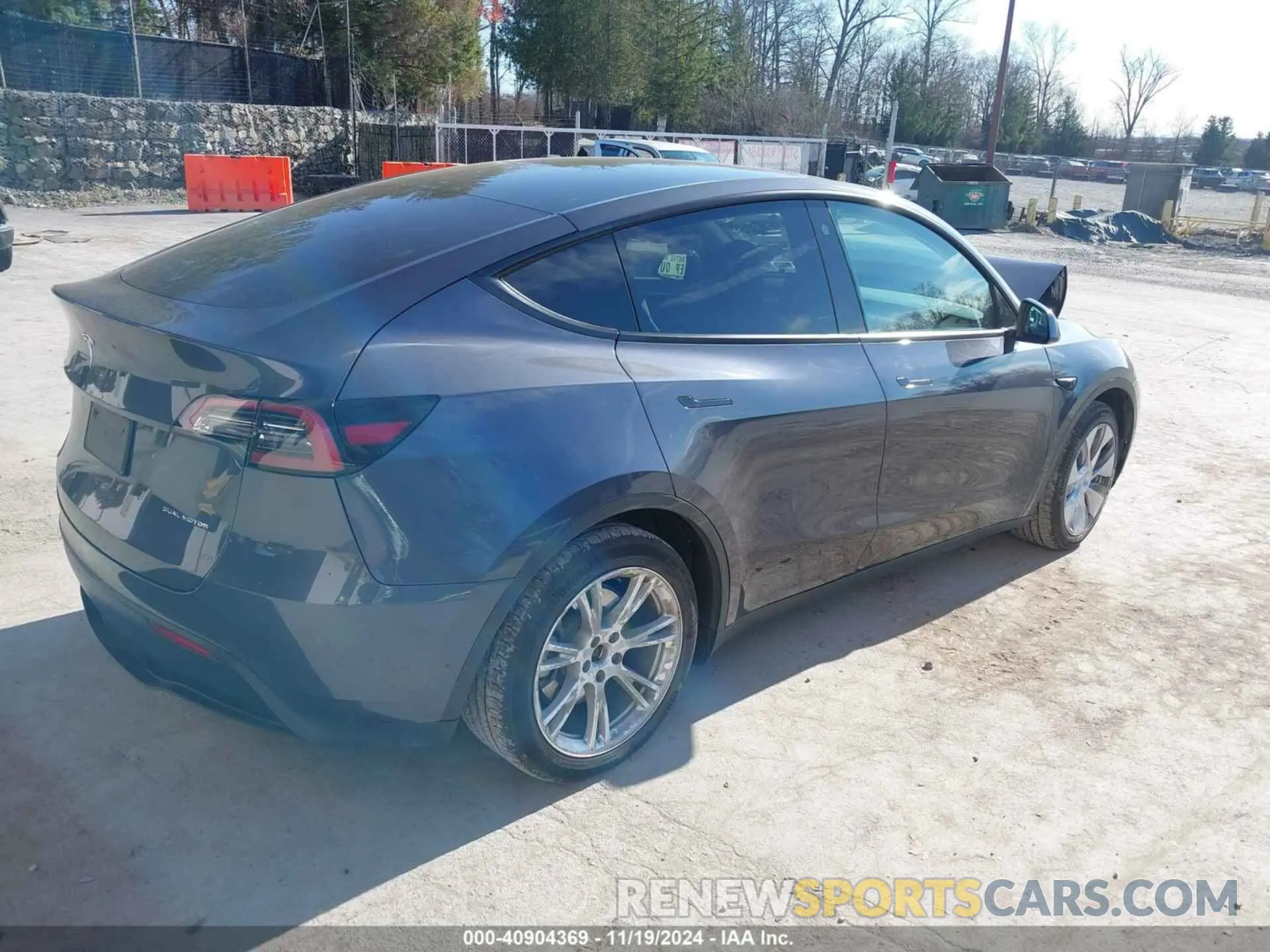 4 Photograph of a damaged car 7SAYGAEE1PF674004 TESLA MODEL Y 2023