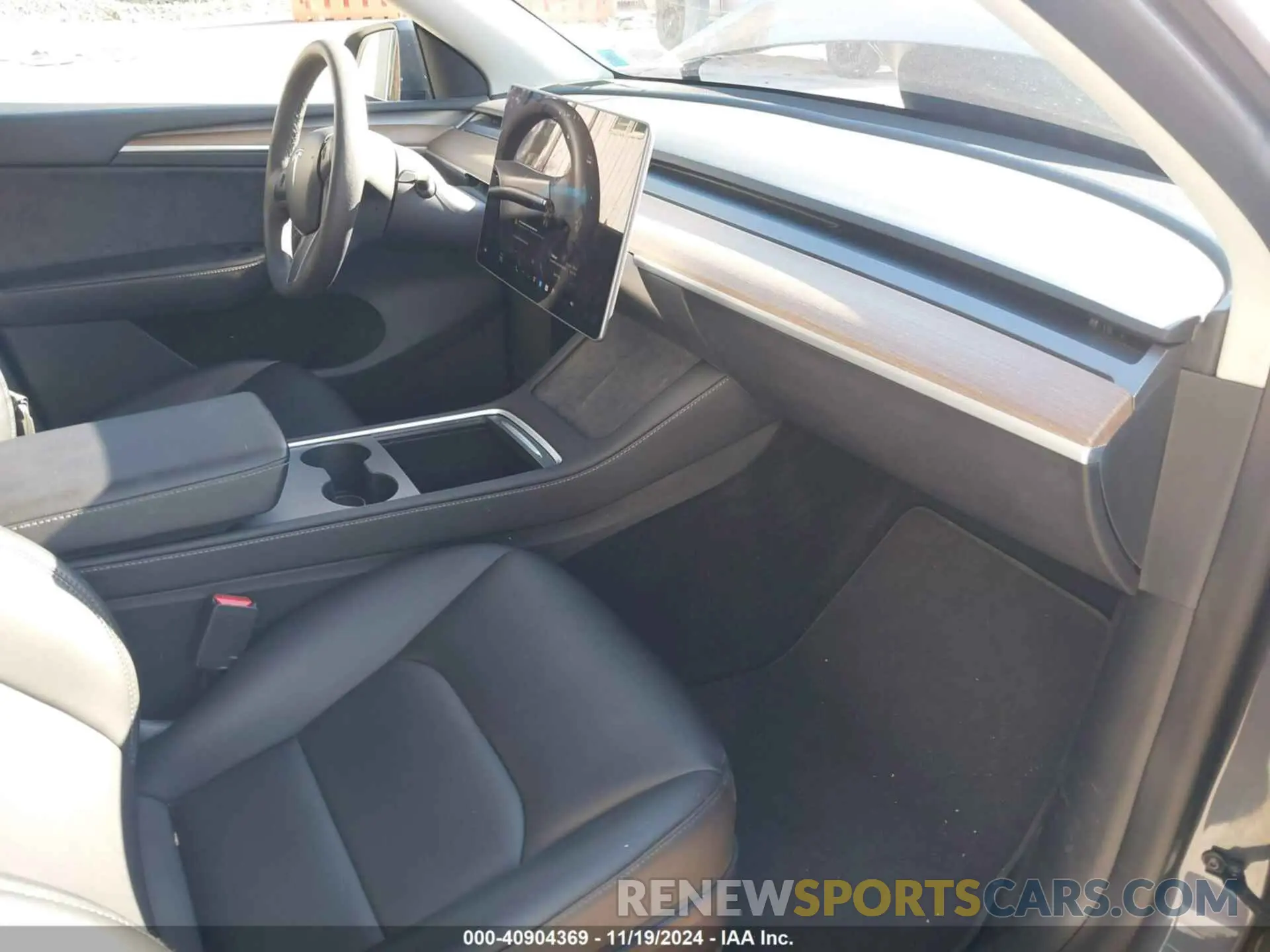 5 Photograph of a damaged car 7SAYGAEE1PF674004 TESLA MODEL Y 2023