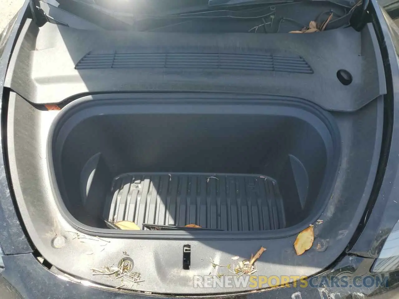 11 Photograph of a damaged car 7SAYGAEE1PF709673 TESLA MODEL Y 2023